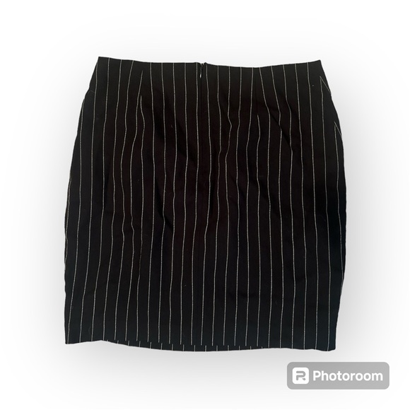 H&M Black and White Striped Mini Skirt - Picture 2 of 4